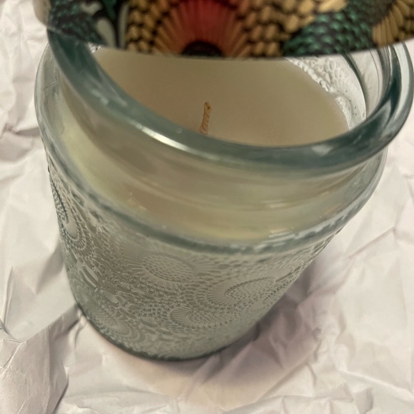 Voluspa French Cade Lavender candle - Picture 2 of 4